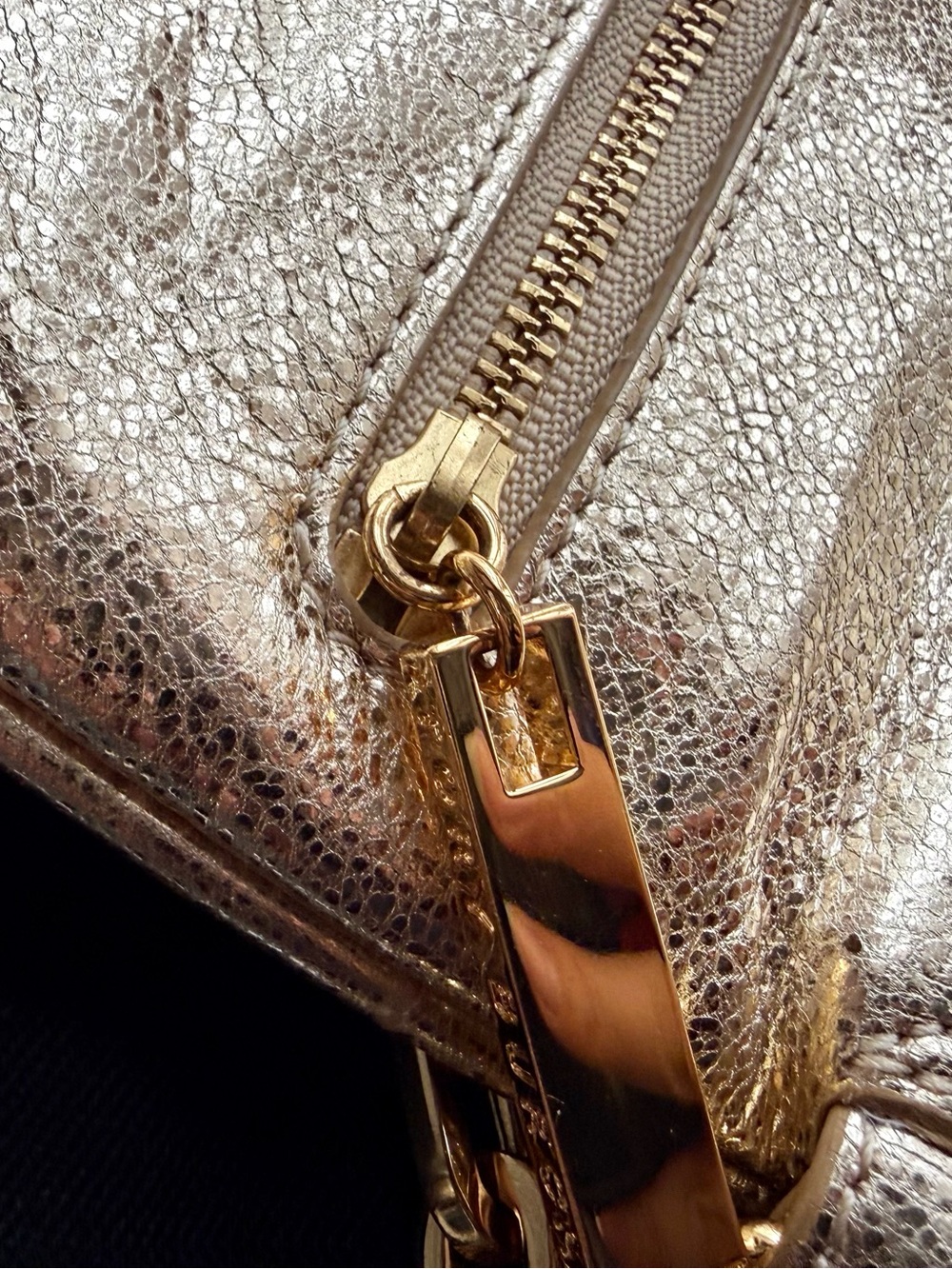Tory Burch Reva Metallic Gold Leather Shoulder Bag / Clutch w Chain Strap - Picture 7 of 12